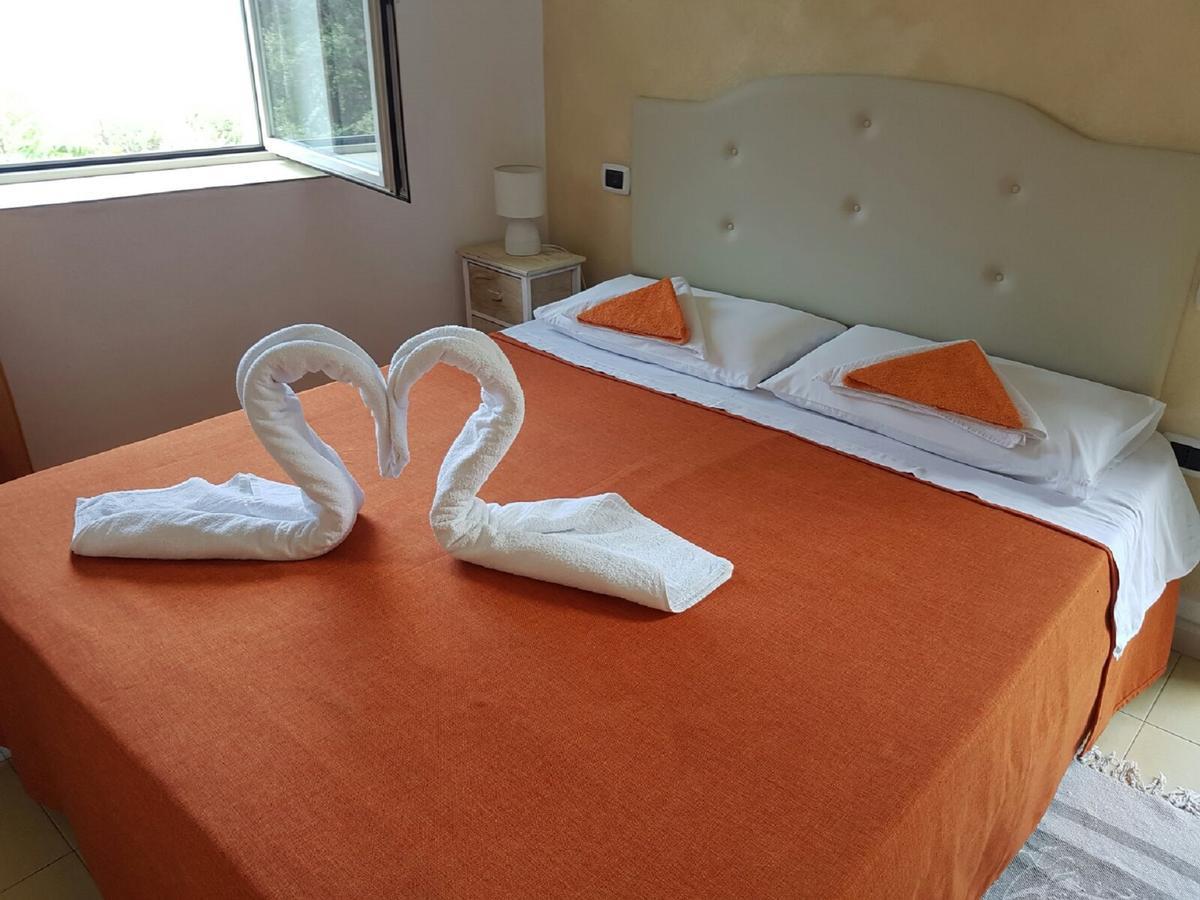 Casolare Al Porto Hotel โตรเปอา ภายนอก รูปภาพ